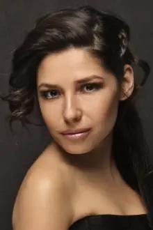 Dayana Amigo como: Tere Sánchez  (segment "Miti - Mota")