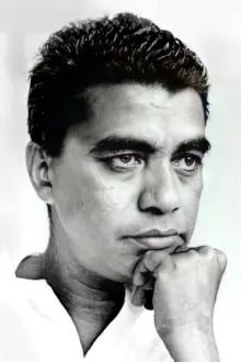P J Antony como: Narayanan Nair/Nanukuttan