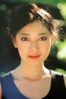 Masako Natsume como: Laura Gaine (voice)