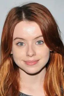 Rosie Day como: Lily
