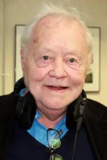 Dudley Sutton como: Dep. Commissioner Sir Harry Streeter