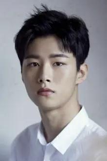 Seo Ji-hoon como: Young Kang Shin-Woo