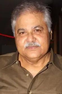Satish Shah como: Hitchcock