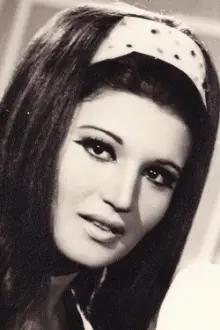 Nagwa Fouad como: قطه - الراقصة