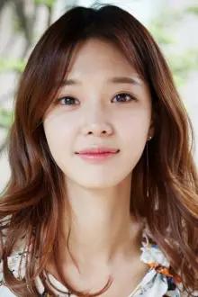 Lim Se-mi como: Park Eun-young