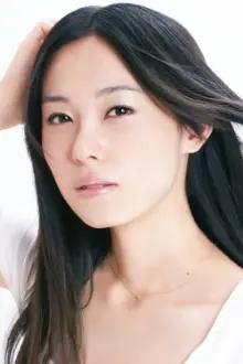 Minako Kotobuki como: Yi Lin (voice)