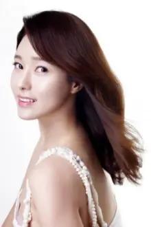 Oh Ji-eun como: Sung Min-ah