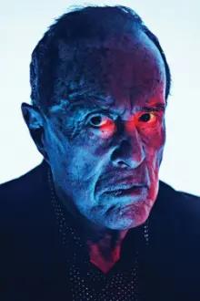 Kenneth Anger como: The Magick (uncredited)