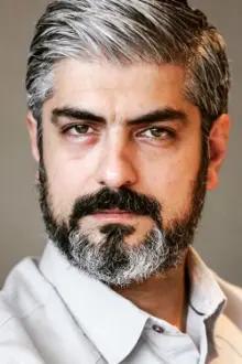 Mehdi Pakdel como: Farhad Sabouri