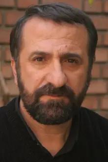 Mehran Rajabi como: Feizollah, the teacher