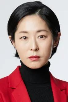 Kang Mal-geum como: Lee Ji Hye