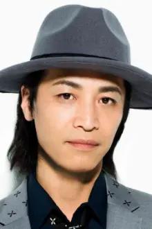 Kohsuke Toriumi como: Junpei Iori (voice)