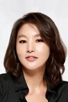 Park Ji-young como: Head Court Lady Jo
