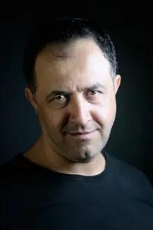 Mehmet Özgür como: Emniyet Amiri Necip Yılmaz
