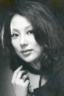 Yukiko Kuwahara como: 