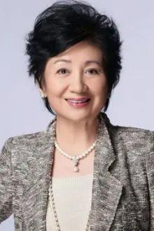 Hee Ching Paw como: Wai Ling's mother