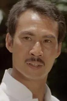 Hsu Hsia como: Staff fighter