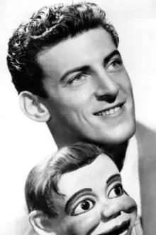 Paul Winchell como: Chinese Cat (voice)