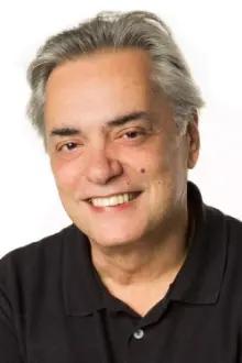 José Rubens Chachá como: Lorenzo