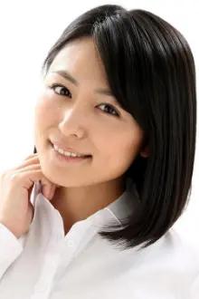 Yukie Kawamura como: Hanae