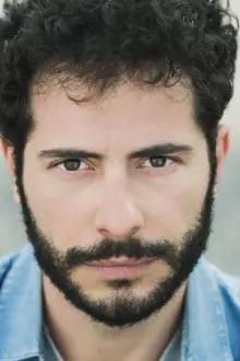 Daniele De Angelis como: Emiliano