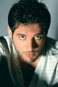 Hassan El Raddad como: باسم الدالي