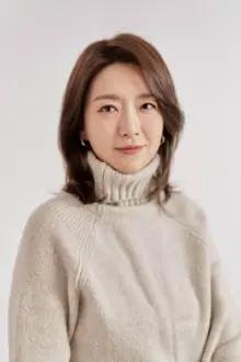 Jeong Soo-young como: Jo Ji-Young