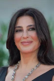 Nadine Labaki como: Noor