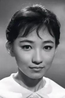 Izumi Ashikawa como: Miharu Yamaki