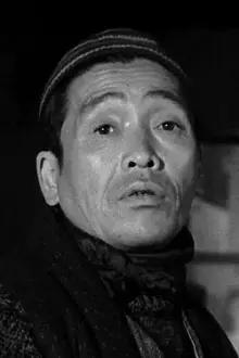 Kamatari Fujiwara como: Shinshichi, father