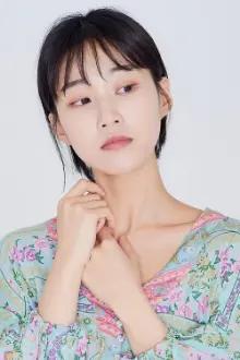 Ha Yoon-kyung como: Yoon Cho-won