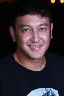 Dimas Anggara como: Rahman