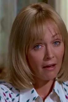 Linda Foster como: Capt. Kathy Wood
