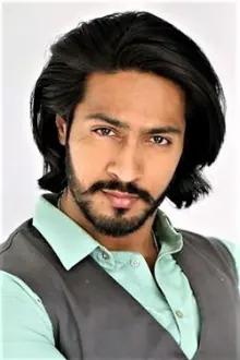 Thakur Anoop Singh como: Vicky Chaddha