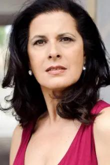 Licinia Lentini como: Miriam Bella