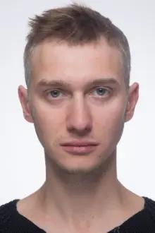 Aleksey Maslodudov como: Grabitel 2