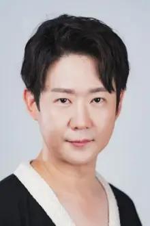 Chun Myung-hoon como: Andre Hun