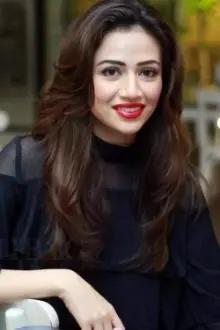 Sana Javed como: Afreen