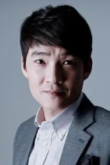 Kim Jeong-hyeon como: Kim Chan-gi