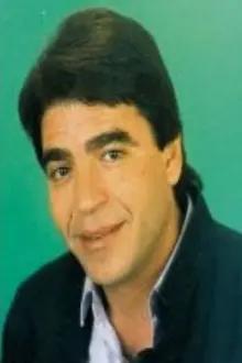Mahmoud El Gendy como: Journalist Hamdi