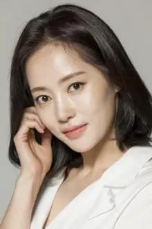 Yoon A-jung como: Kang In-kyung