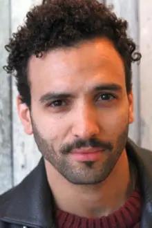 Marwan Kenzari como: Majid