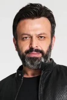 Serhat Kılıç como: Taner