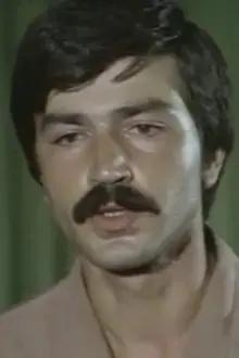 Mahmut Cevher como: Reşat Kerimoğlu