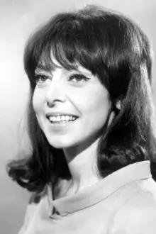 Elaine May como: Self (archive footage)