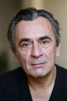 Michel Bompoil como: Le Roi