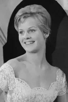 Heidi Brühl como: Mrs. Montaigne