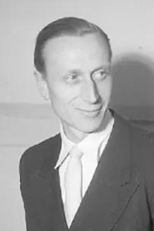 Günther Lüders como: Fritz Olden