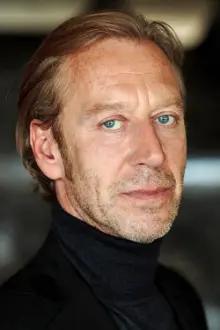 Oliver Stritzel como: Eugen Goldschmidt