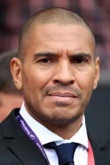 Stan Collymore como: Kevin Franks